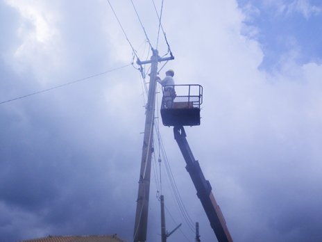 �Ί_�s�h�Ɠ�LED���H��