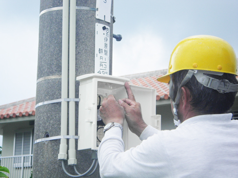 �Ί_�s�h�Ɠ�LED���H��