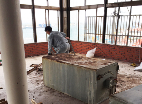 �G�������h�A�C���Ί_���i�ݔ��j